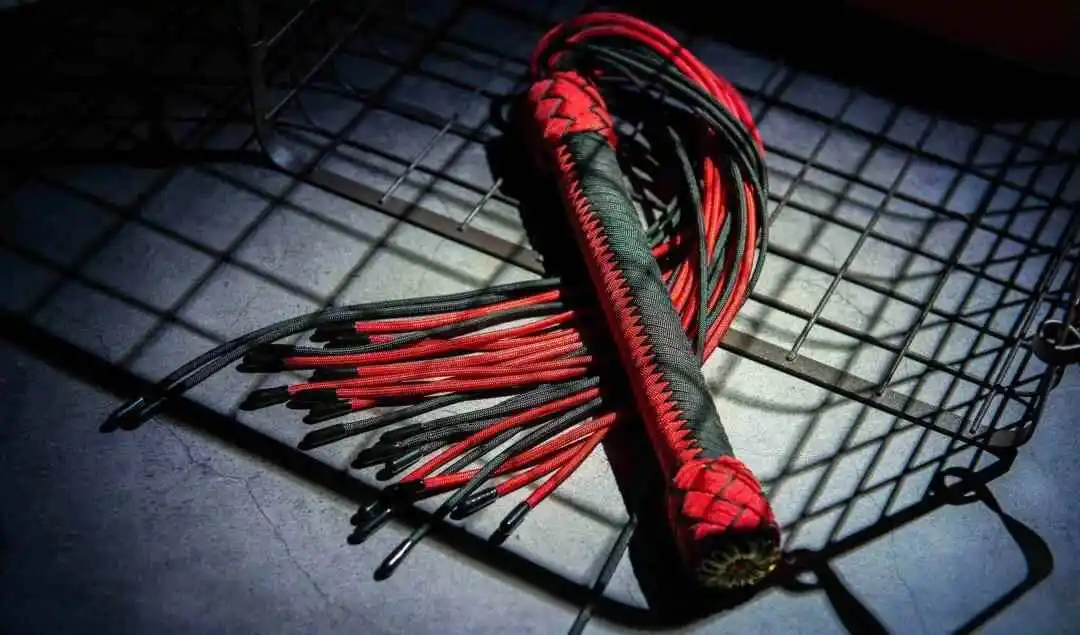 【西檬之家】BDSM踩足是什么？新手如何理解践踏癖与SSC安全原则