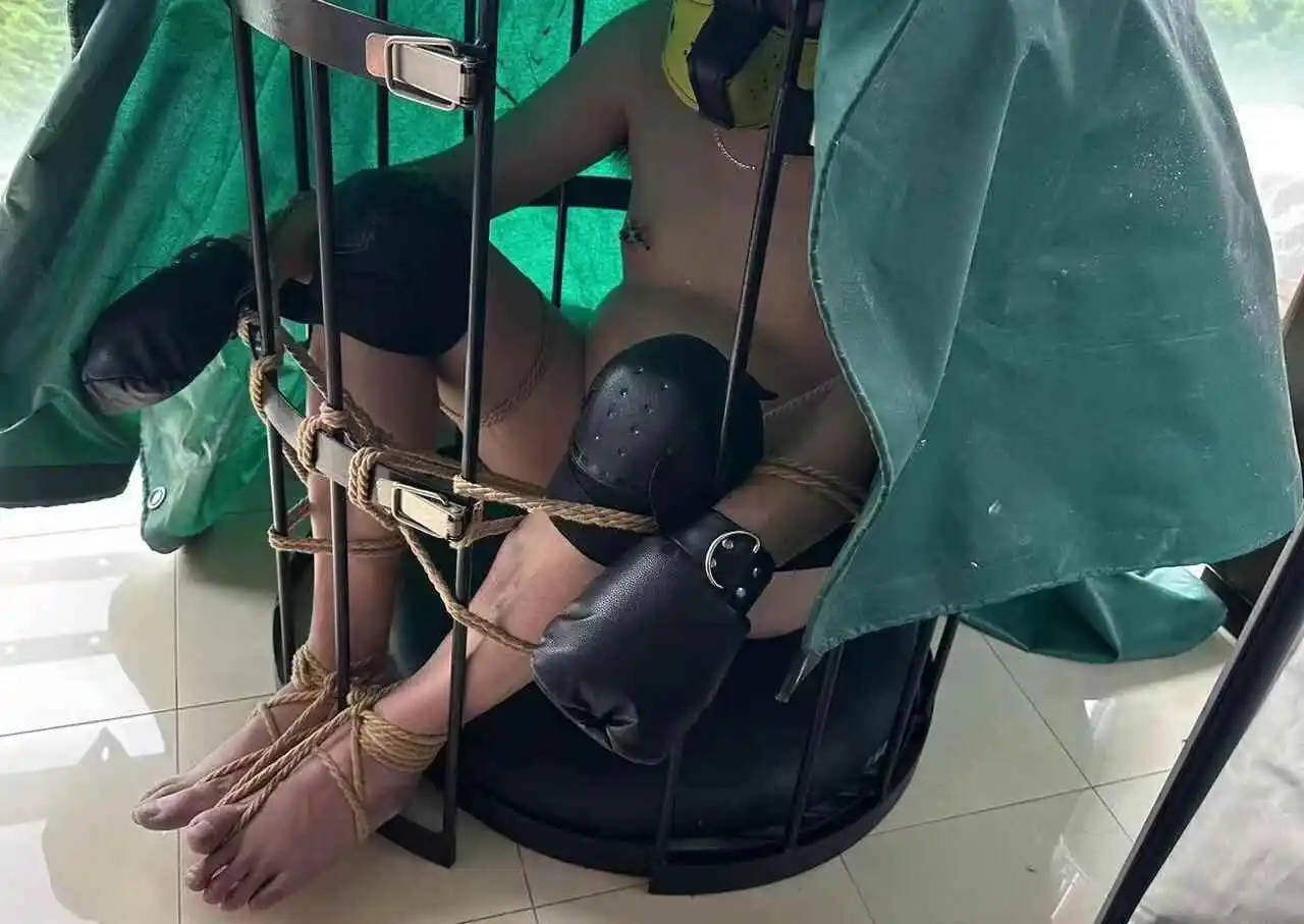【西檬之家】BDSM新人必读：理解女王与权力交换的核心